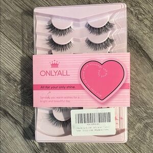 New in box only all cat eyelashes